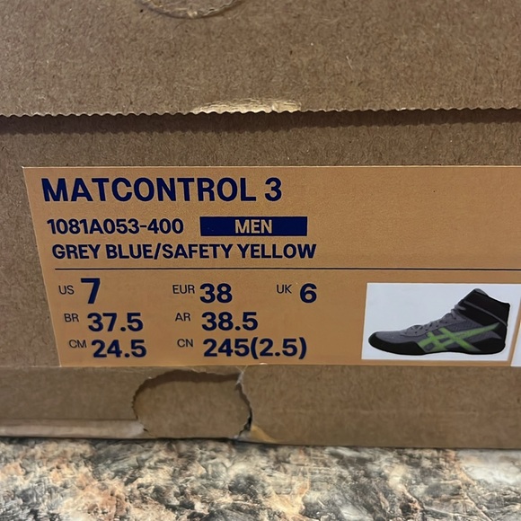 NIB ASICS Mat Control 3 Men’s wrestling sneakers / shoes Size 7 - Picture 8 of 9